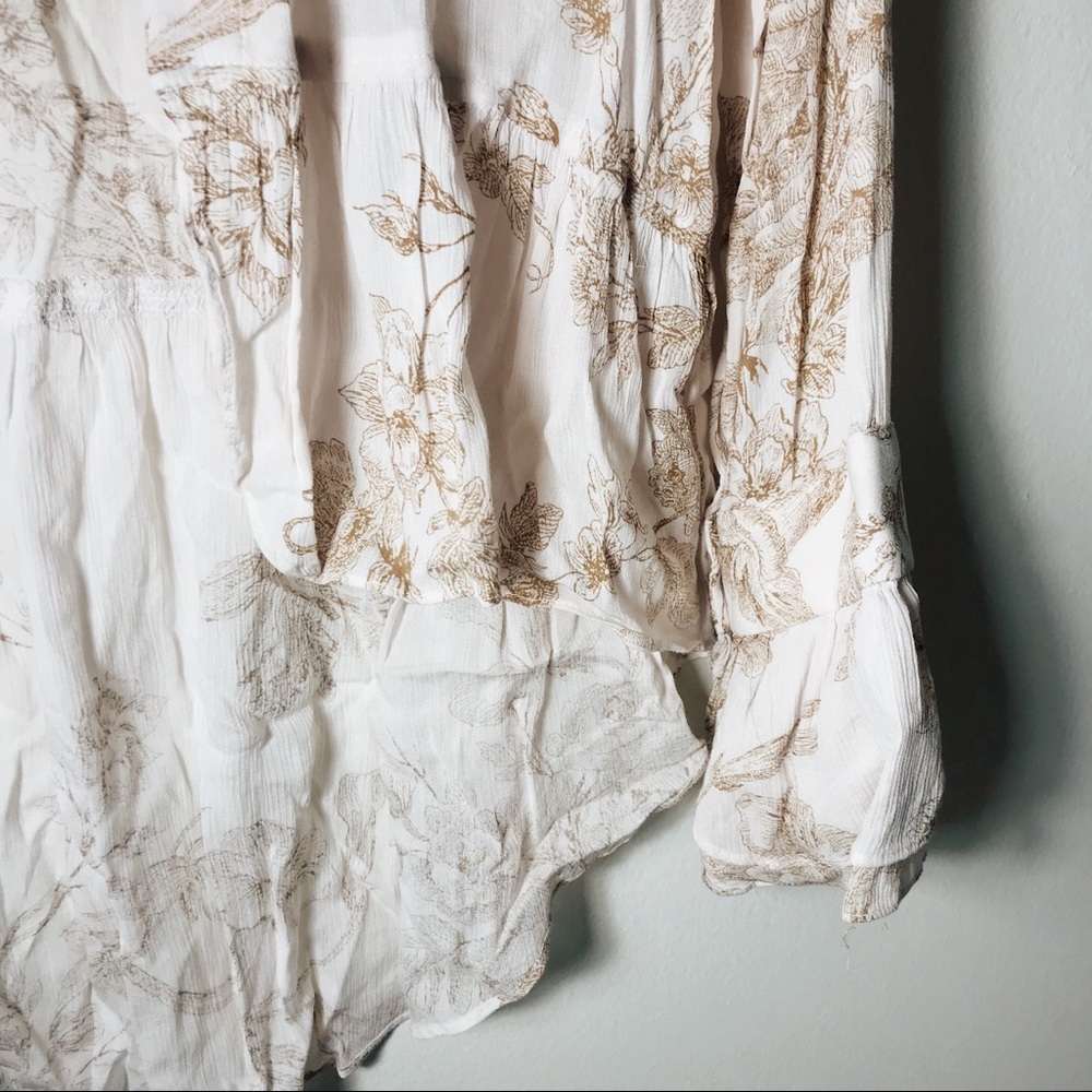 Lauren Conrad off-white tan floral high low bell sleeve blouse button longsleeve - Picture 5 of 7